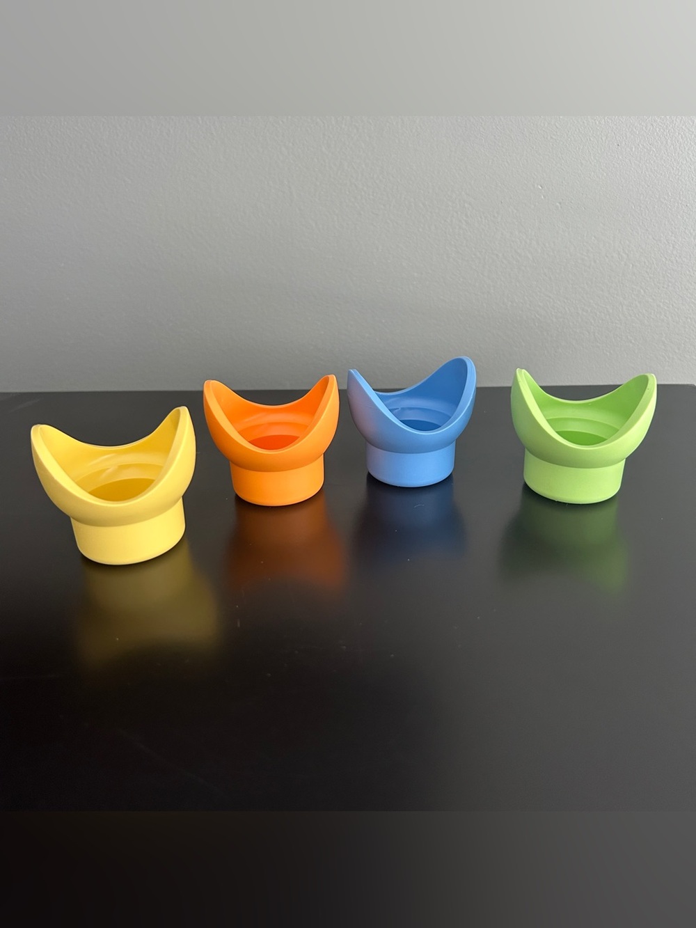 Tupperware Impressions Egg Cups Set of 4